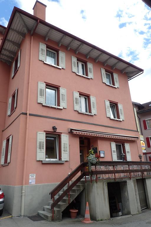 Hotel Raetia Tiefencastel Esterno foto