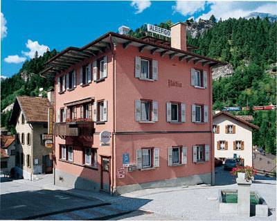 Hotel Raetia Tiefencastel Esterno foto